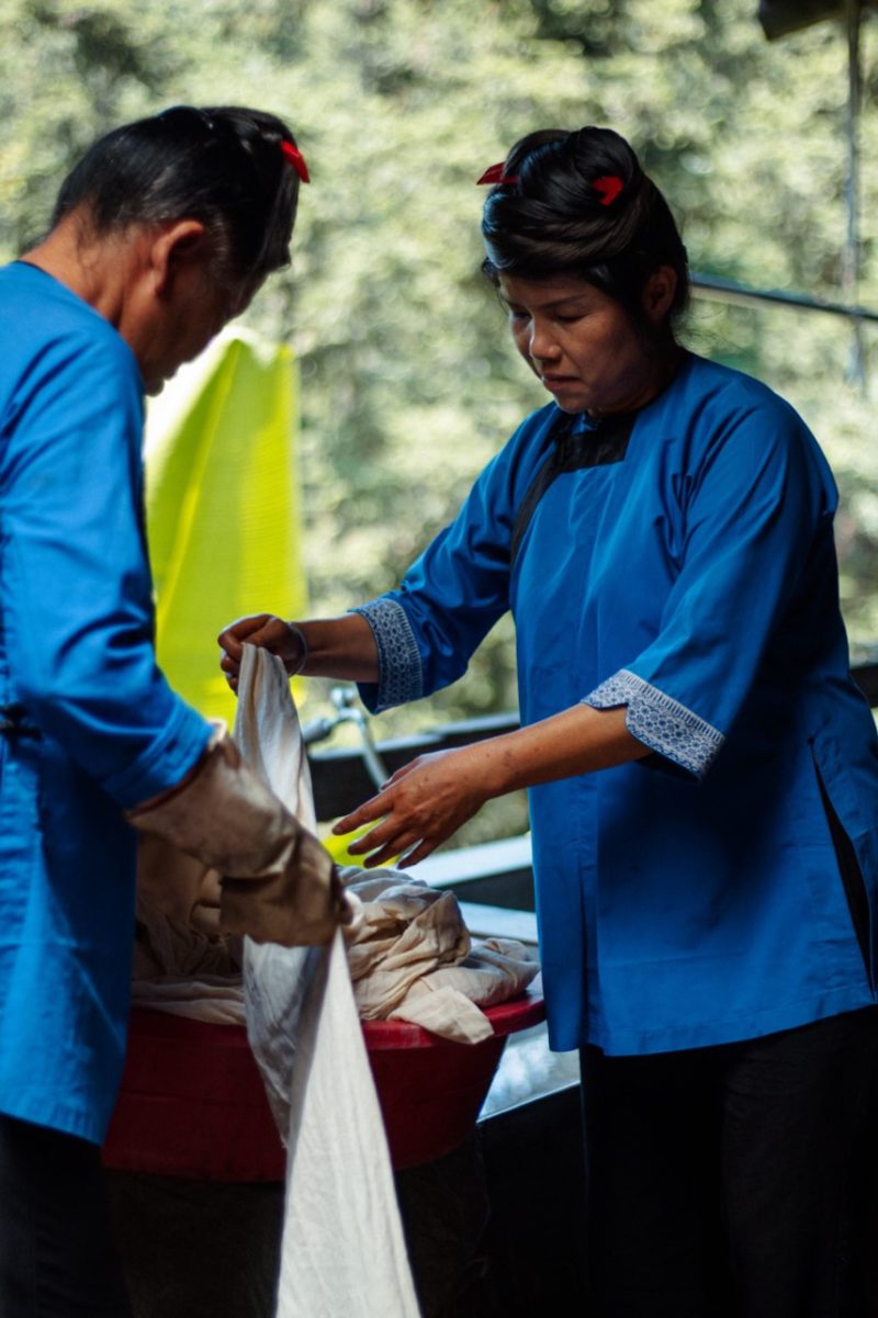 Tejiendo puentes para aprender, preservar y promover el lenguaje textil ancestral chino