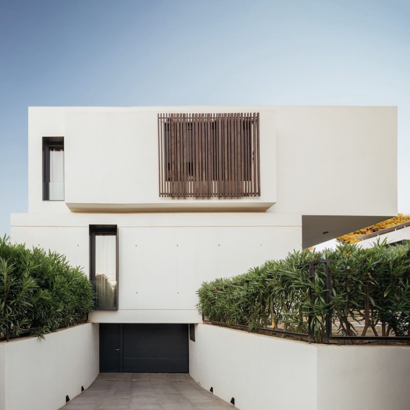 Ascoz Arquitectura presenta Casa Nesma. Modular, volumétrica, esencial, inapelable © Alejandro Gómez Vives